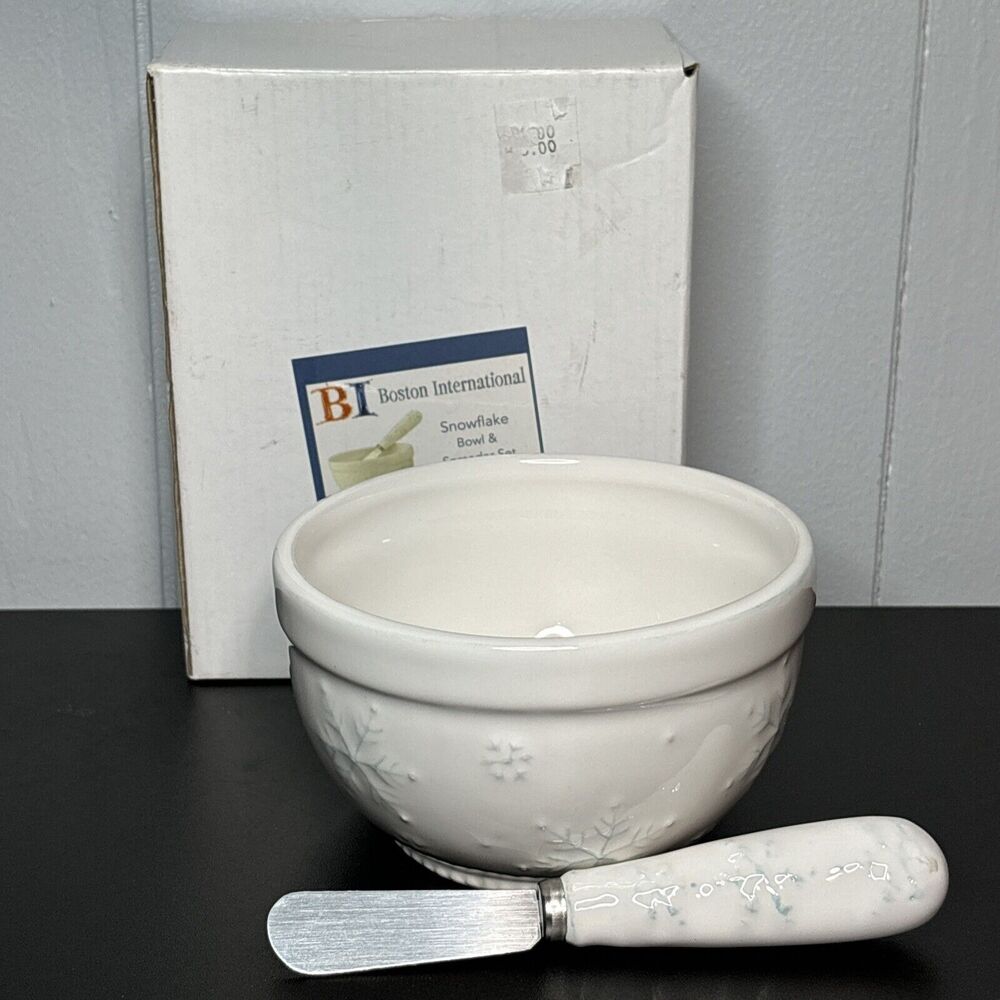 Boston International Snowflake Winter Holiday Christmas Bowl And Spreader Set